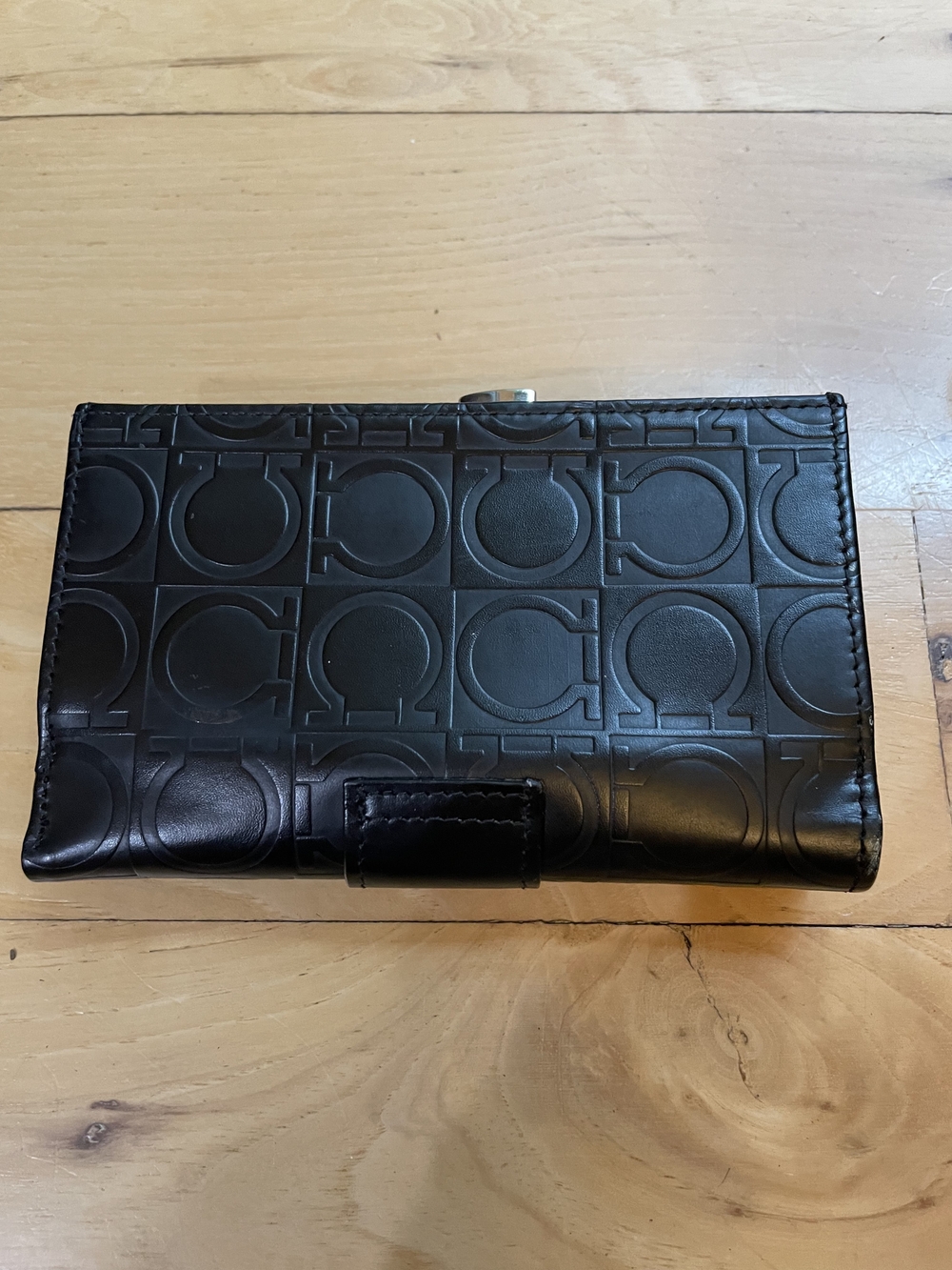 Salvatore Ferragamo Black Gancini Embossed Leather Wallet - Picture 2 of 9